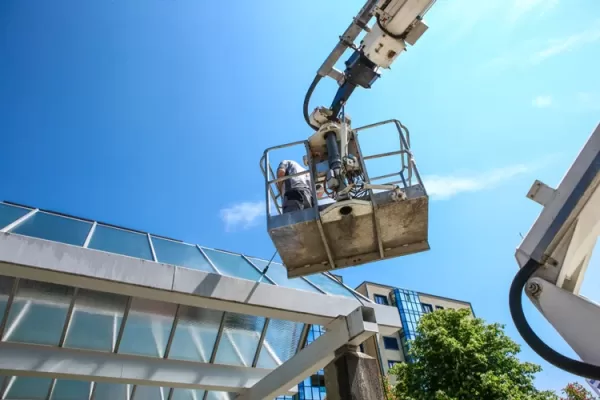 Commercial pressure washing